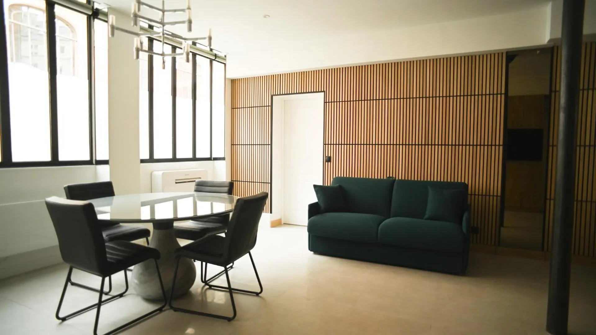 Loft 1 Bedroom Jardin Des Plantes Ac By Lcc Agency Paříž
